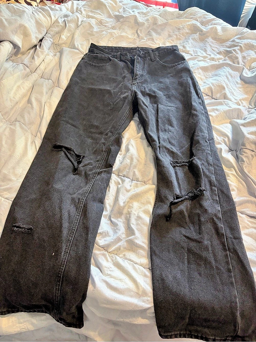 SHEIN Distressed Straight Leg Jeans in Black size medium